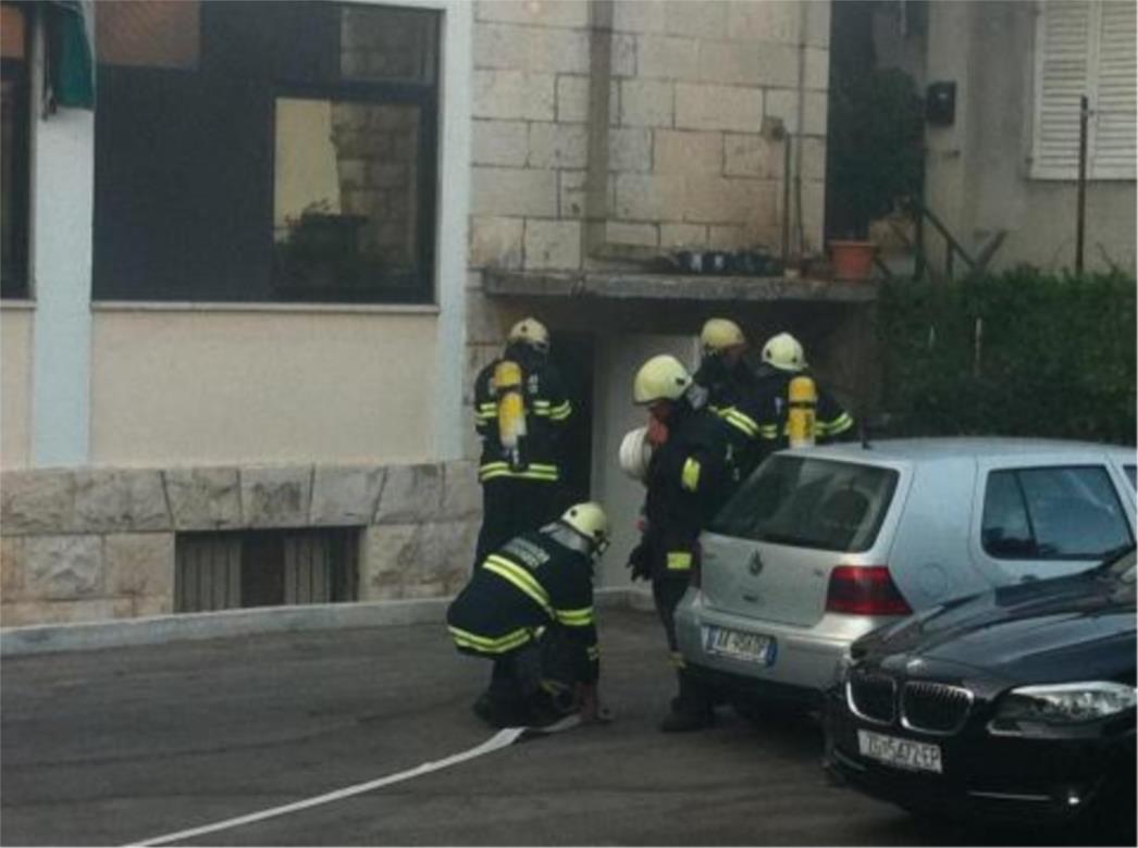 Ugašen požar u hotelu Sumratin (FOTO)