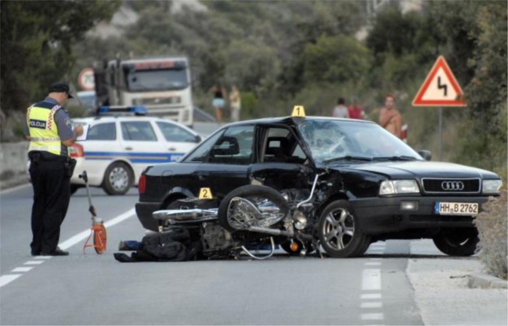 Sudar Audija i motocikla kod Kleka: Poginuli vozač i putnica na motociklu, kriv njemački državljanin!