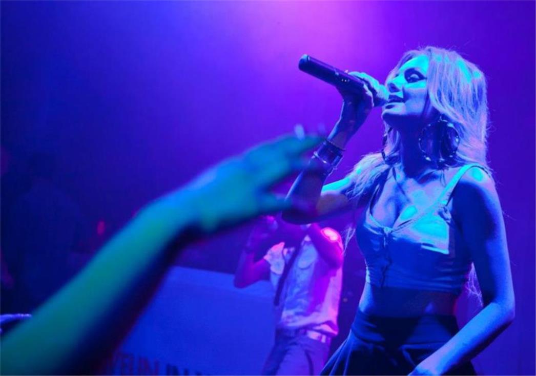 Alexandra Stan bacila u trans prepuni Revelin (FOTOGALERIJA)