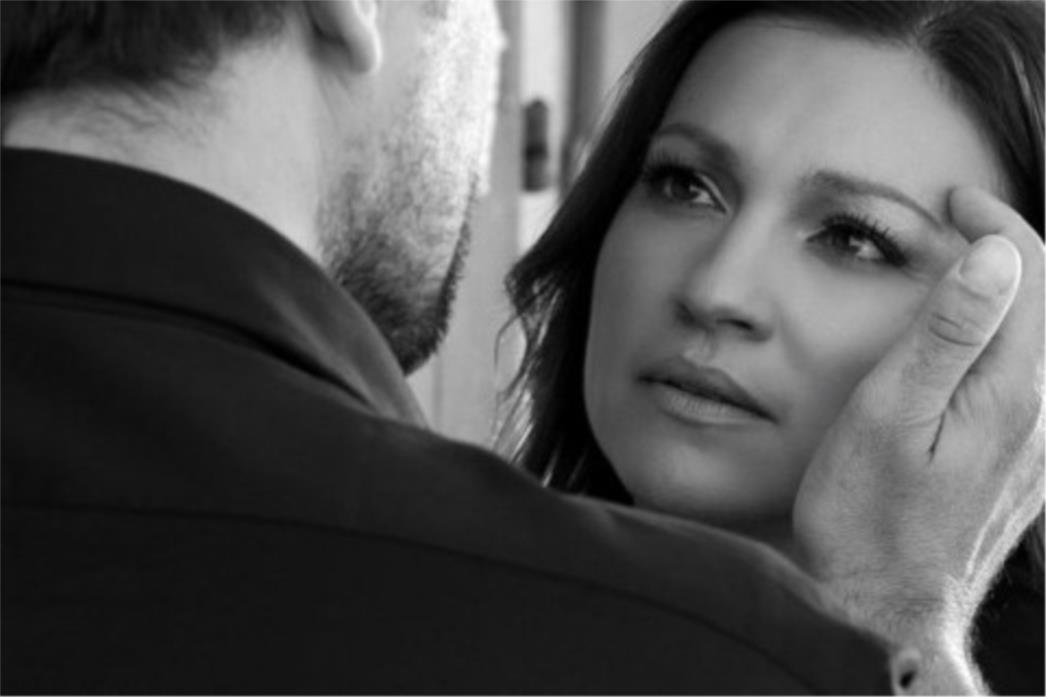 Pogledajte novi spot Nine Badrić: Sanjam da smo skupa mi (VIDEO)