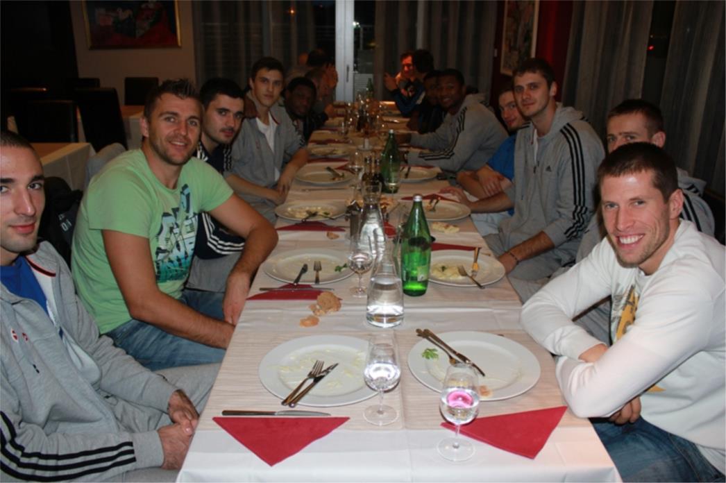 Košarkaši Cibone uživali u delicijama dubrovačkog restorana Magellan (FOTO)