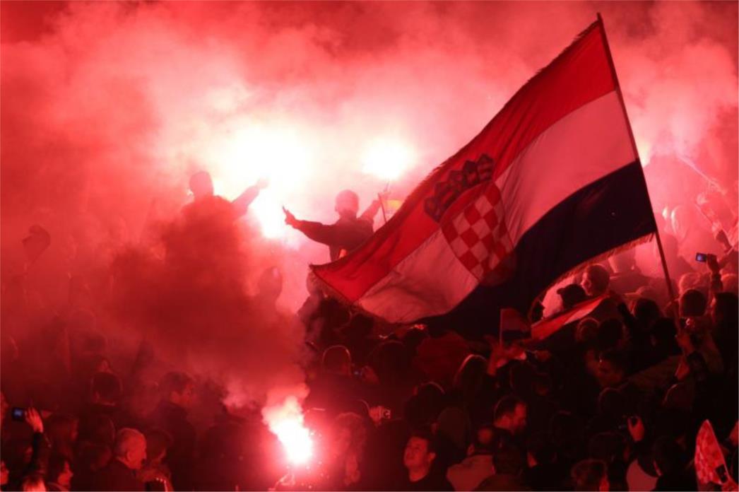 Hrvati i Srbi 'zaratili' na društvenim mrežama zbog oslobađajuće presude Gotovini i Markaču