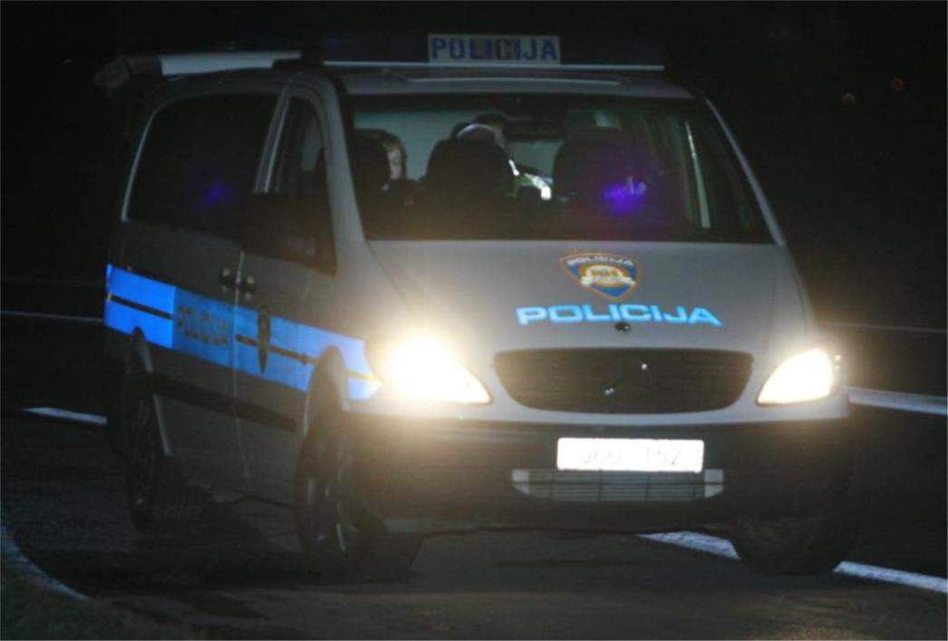 TUČNJAVA NA PILAMA: Dvojica mladića pretukla vozača Libertasa