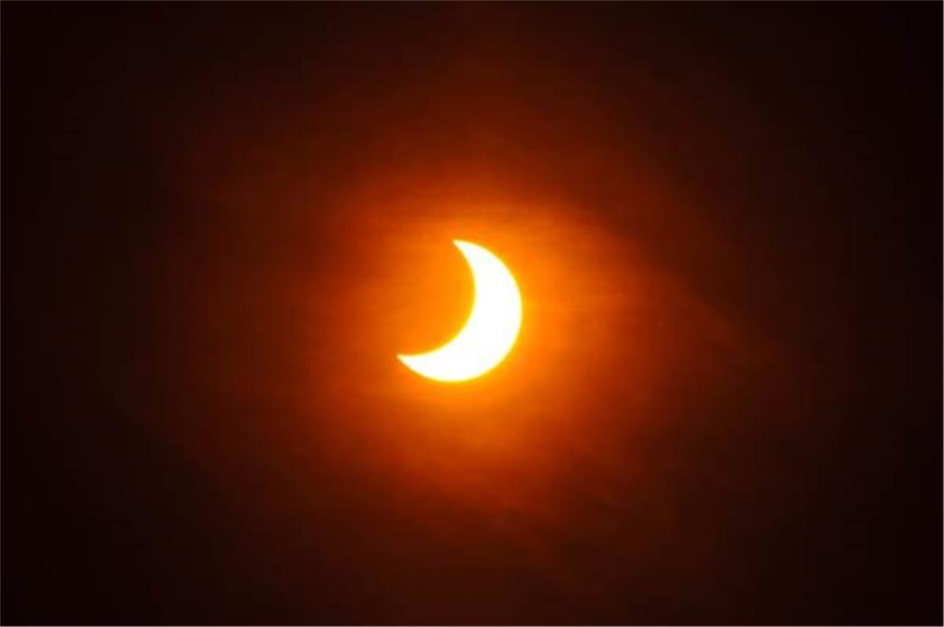  Hrvati uživali u spektakularnom prizoru pomrčine Sunca