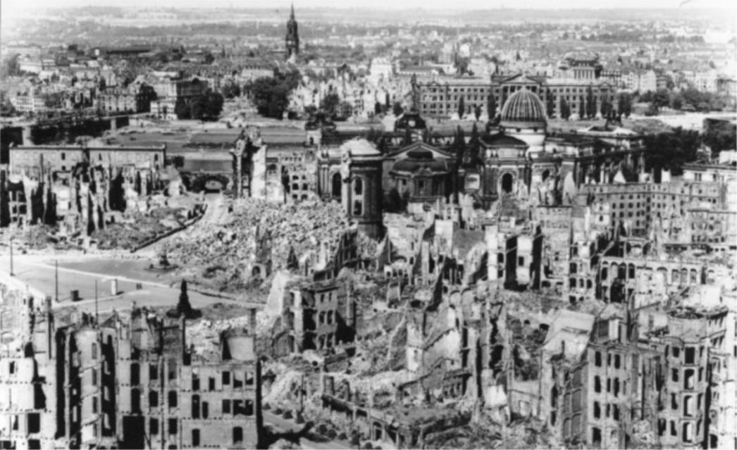 Zločinačko savezničko bombardiranje Dresdena - 1945.