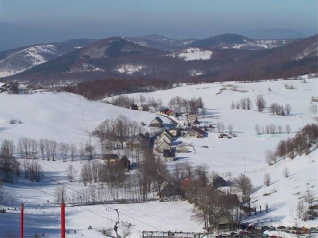 Skijališta u Gorskom kotaru prepuna posjetitelja - a nemaju snijega!