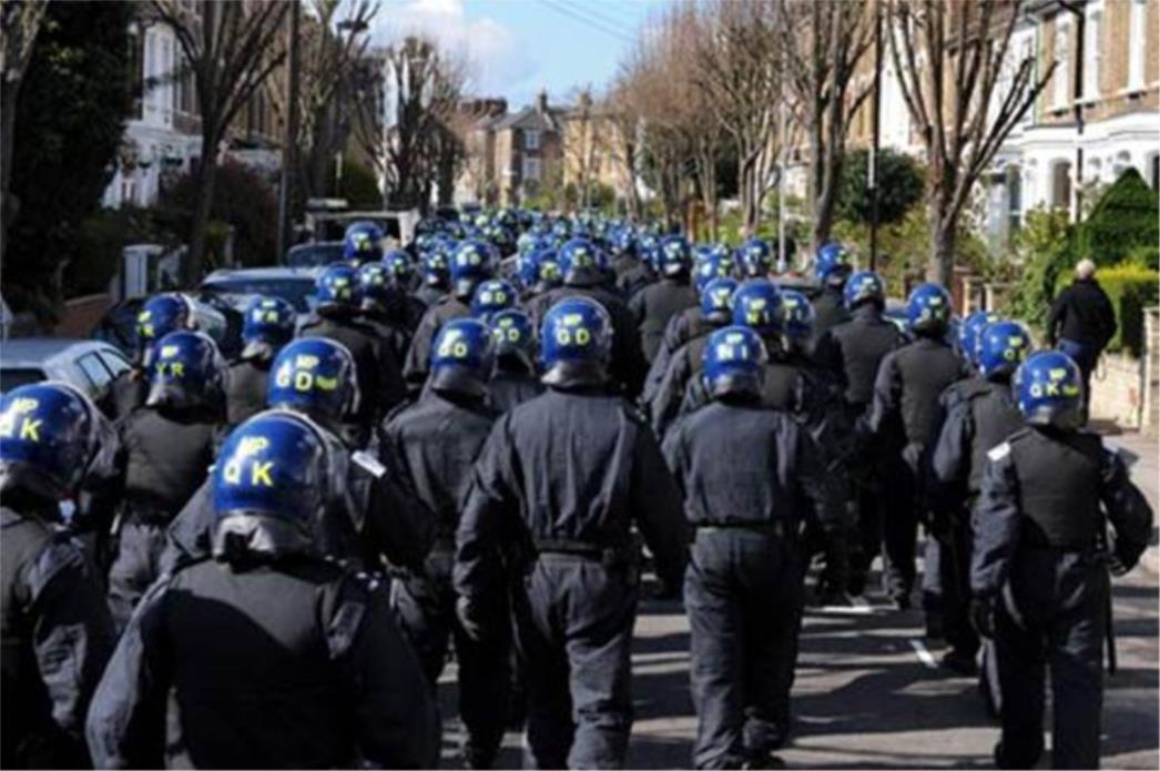 London u stanju pripravnosti za teroristički napad - ulice preplavljene policajcima