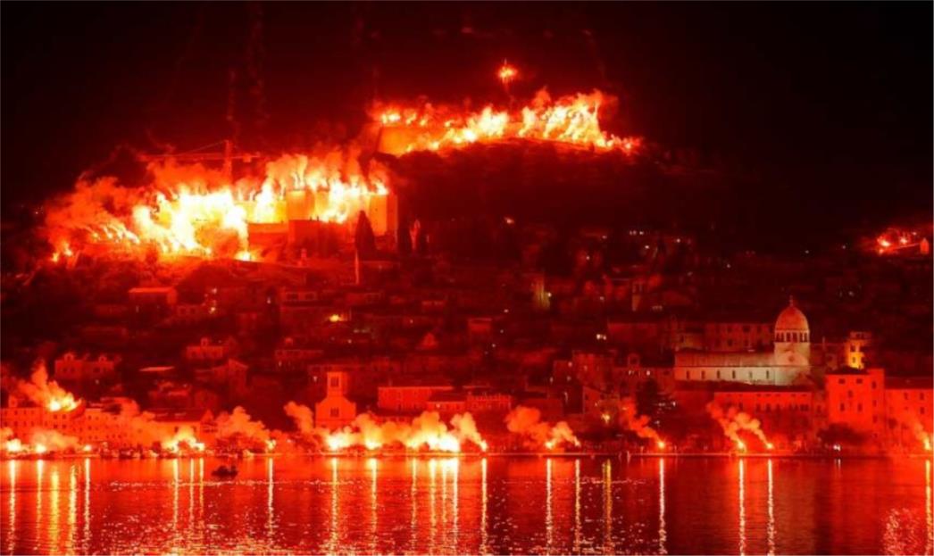 Trideset godina Funcuta: Šibenik gorio! (FOTO/VIDEO)