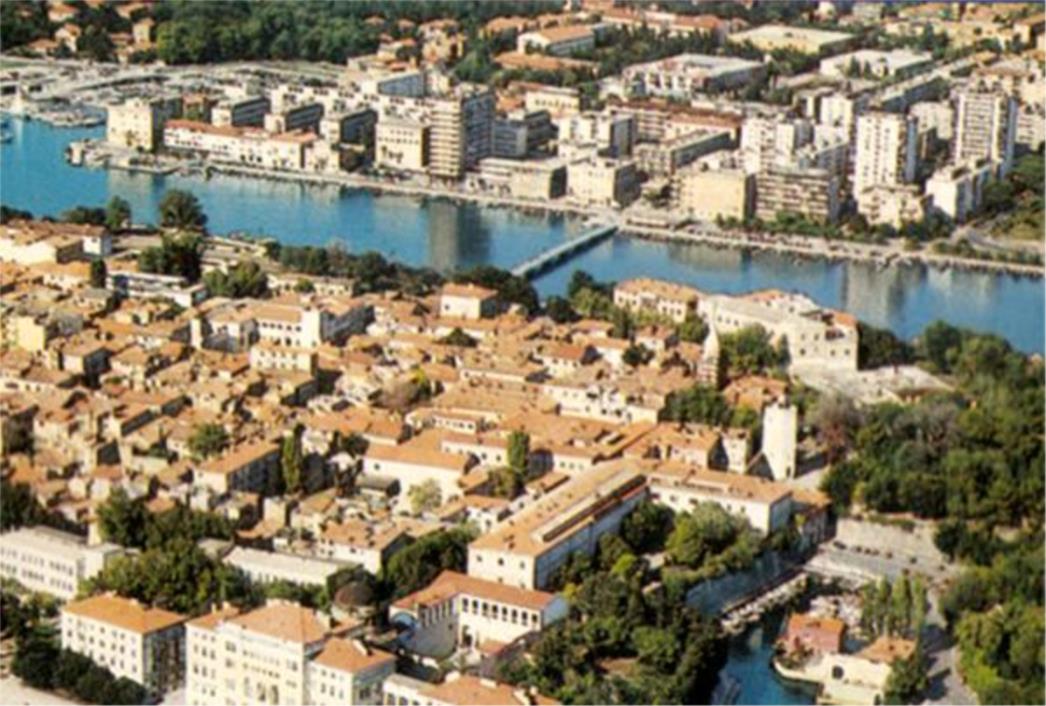 U Zadru legalizacija 10.000 bespravno sagrađenih objekata