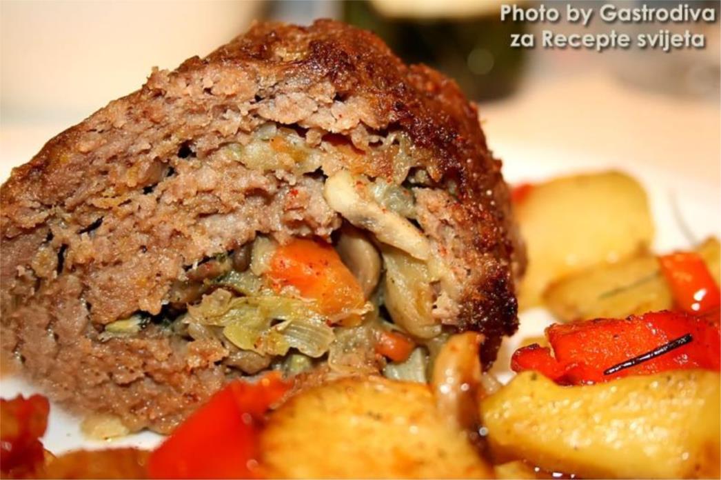 RECEPT DANA -  Rolada od mesa s gljivama