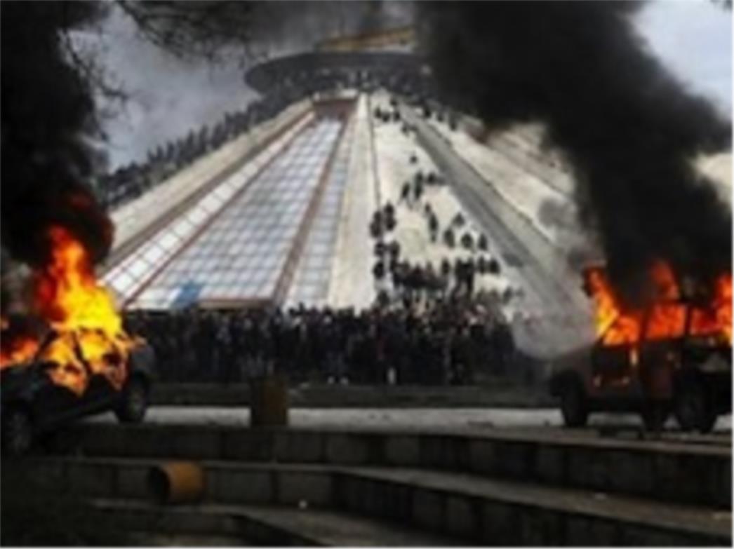  Dvoje mrtvih na demonstracijama