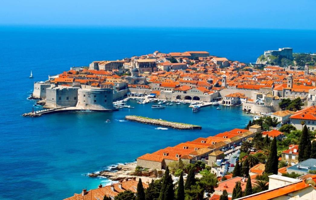 BRITANSKI TELEGRAPH NAHVALIO HRVATSKU: Ovo su razlozi zašto ljeti  morate doći, a Dubrovnik je jedan  od njih!