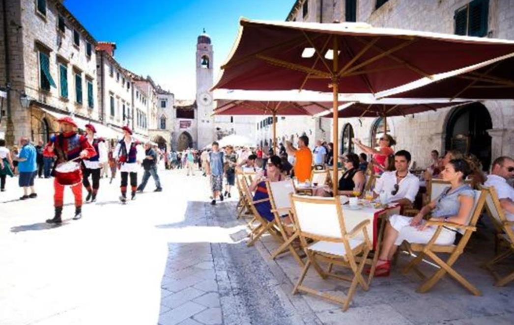 OVO JE DOISTA PORAŽAVAJUĆE: U godini dana  Hrvatska ima 17 300 stanovnika manje, u Dubrovniku drukčije!