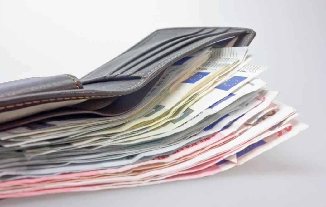Nikad više štednje u bankama, a nikad manje kamate
