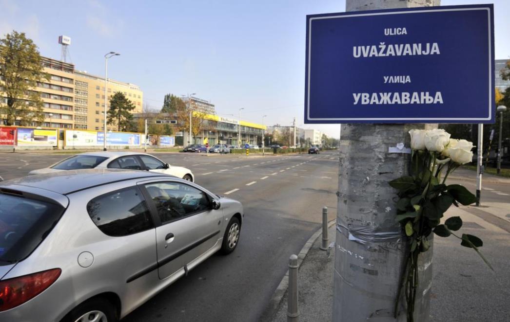 VEĆ NAKON 10 MINUTA RAZBIJENE PLOČE: Zagrepčani pokazali što misle o drskoj provokaciji ljevičarskih imbecila