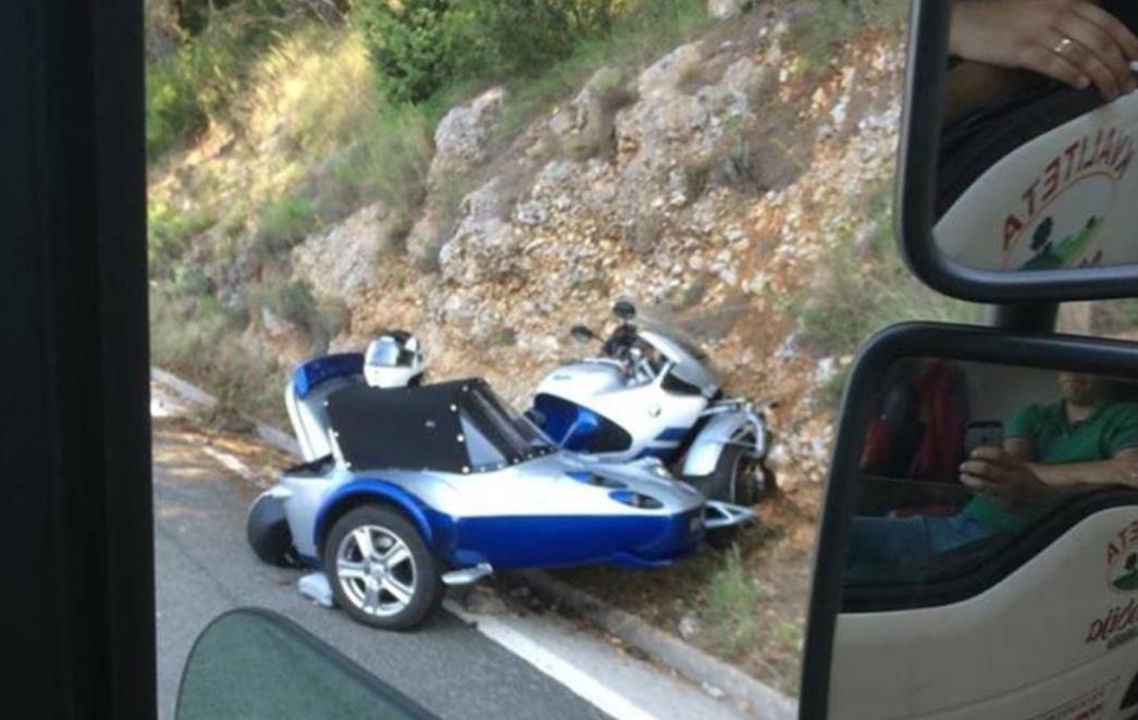PROMETNA NESREĆA: Sudar na Ratcu, na teren    izašli i vatrogaci   (FOTO)