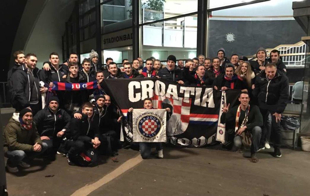 JUGAŠI UVJERLJIVI U HANNOVERU    Na utakmici navijali i članovi Društva prijatelja Hajduka
