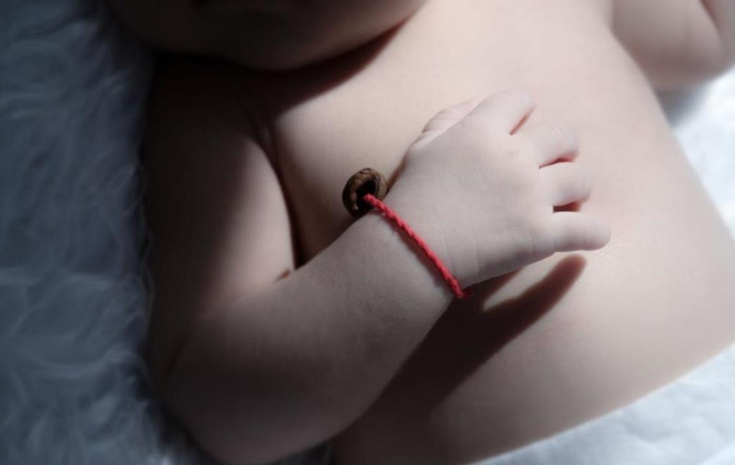 Ne prekrivajte  kolica tkaninom, opasno je za bebu