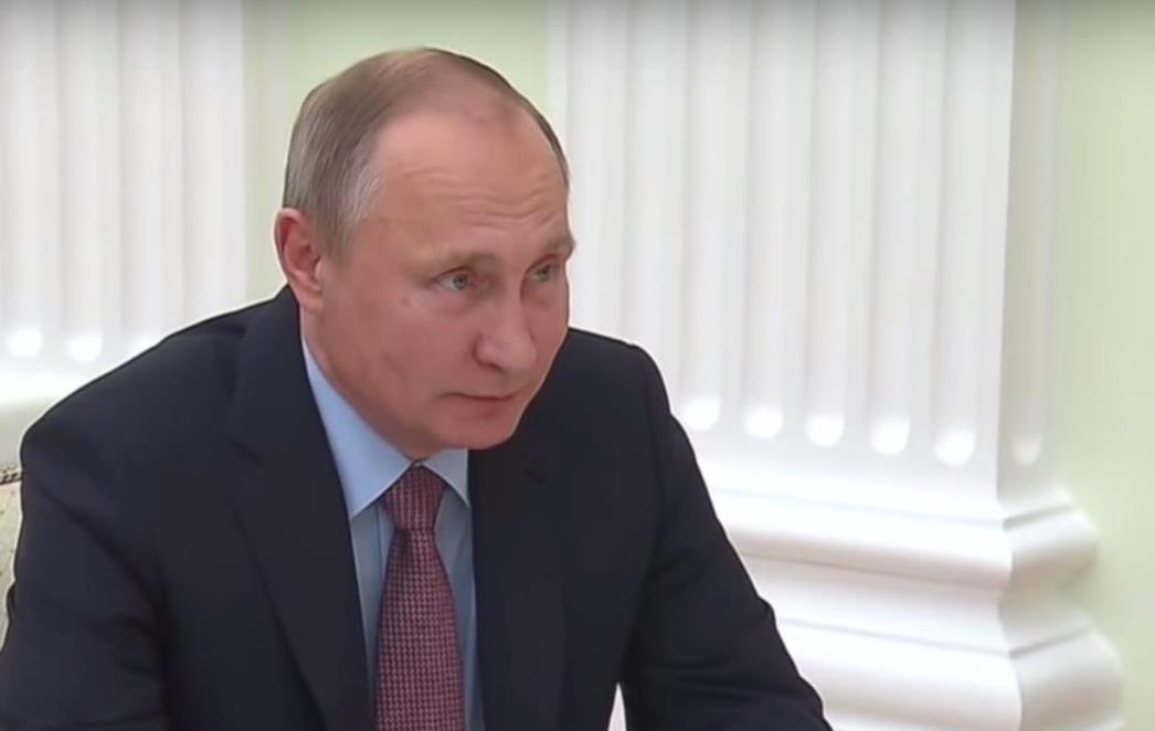 DAME NEMAJU PREDNOST? Putin zbog ovog poteza na udaru kritika