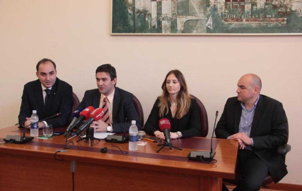 FRANKOVIĆ: 'Braća Vlahušić i Vićan ponovo su se udružili, a ulog su dva mjesta ravnatelja i koncesije za taksiste'