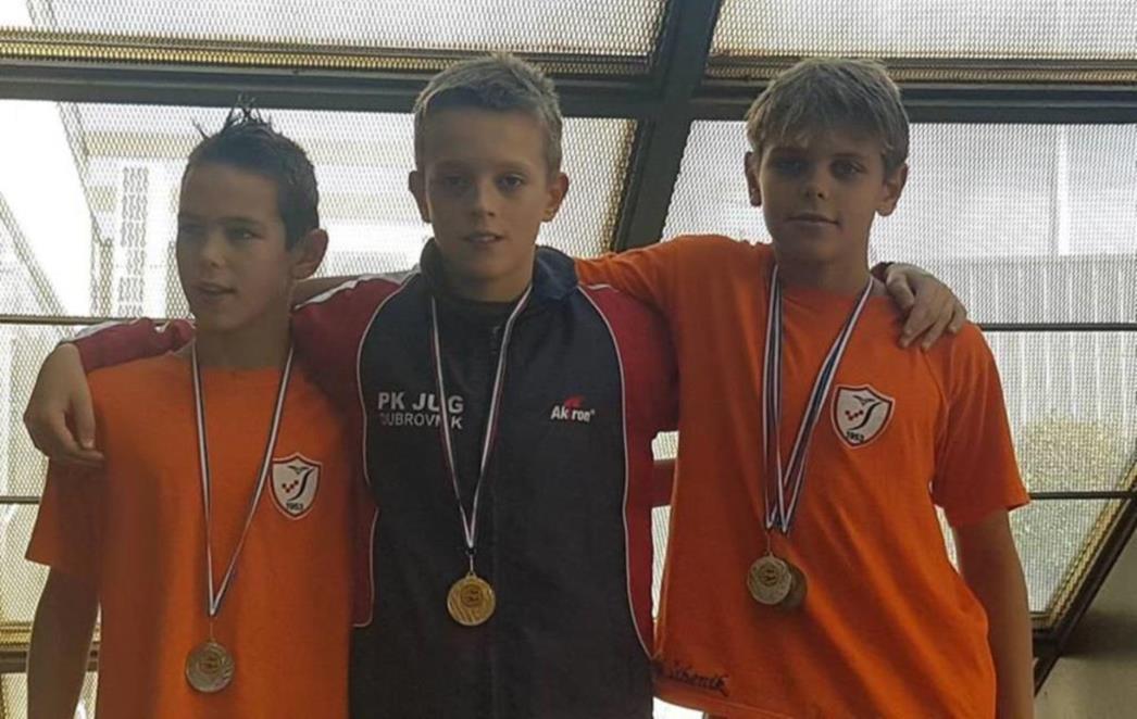 MEĐUNARODNI PLIVAČKI MITING 'ZLATNI DUPIN' Jugaši donijeli doma čak 22 medalje (FOTO)