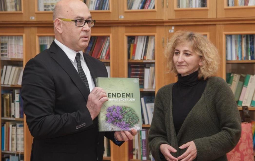 MJESEC HRVATSKE KNJIGE Održano predavanje Nenada Jasprice o Bajkalskom jezeru (FOTO)