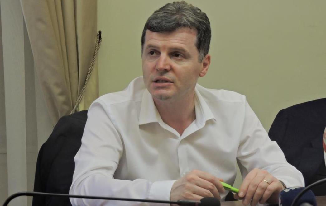 LISTA NEOBIČNIH ODLUKA Obiteljski  liječnici kritizirali ministra Nakića