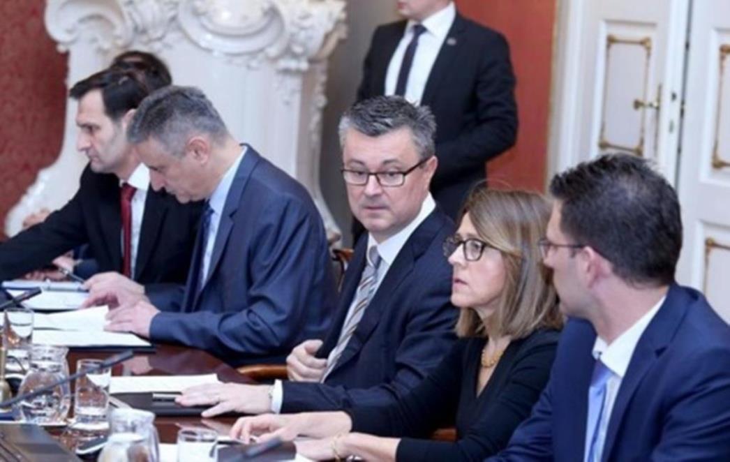 OREŠKOVIĆ IZABRAO: Tko su moćni ljudi iz  sjene u izvršnoj vlasti