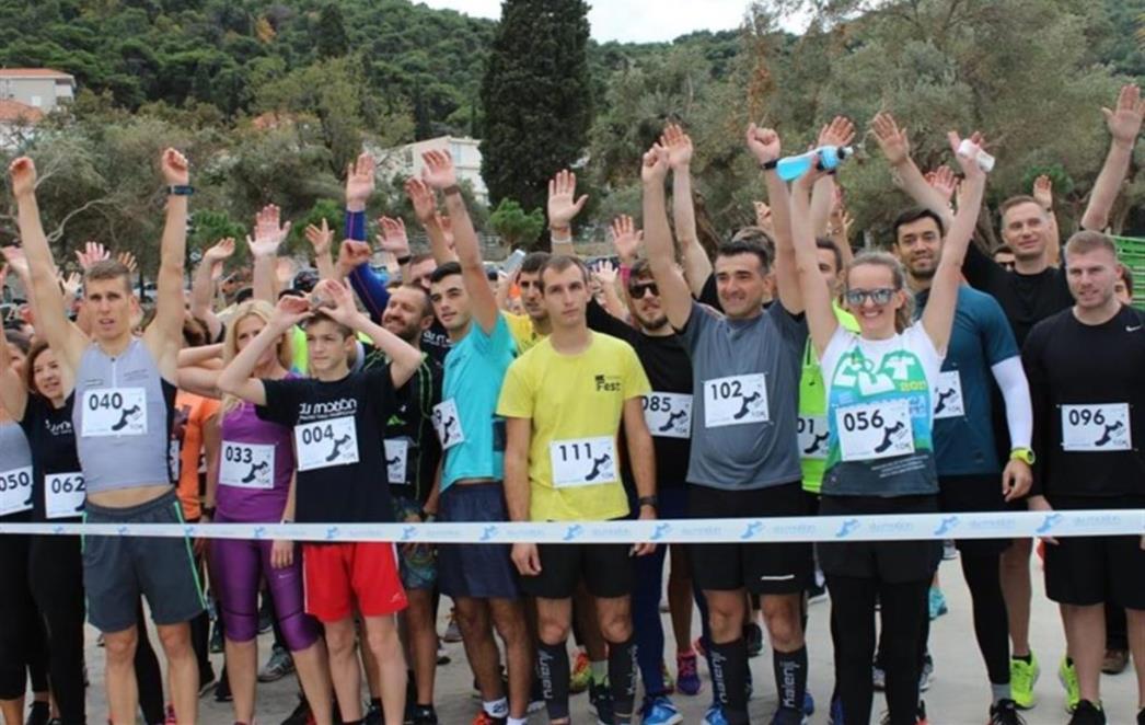 DIVLJENJE SLOBODI I MIRU Održava se IV međunarodna ulična utrka DuRun10K
