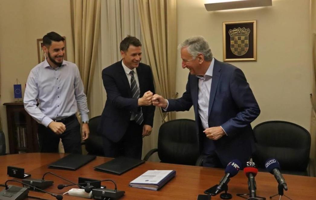 U Ranjini svečano potpisan Ugovor o rekonstrukciji rive u luci Donje Čelo vrijedan 22 milijuna kuna (FOTO)