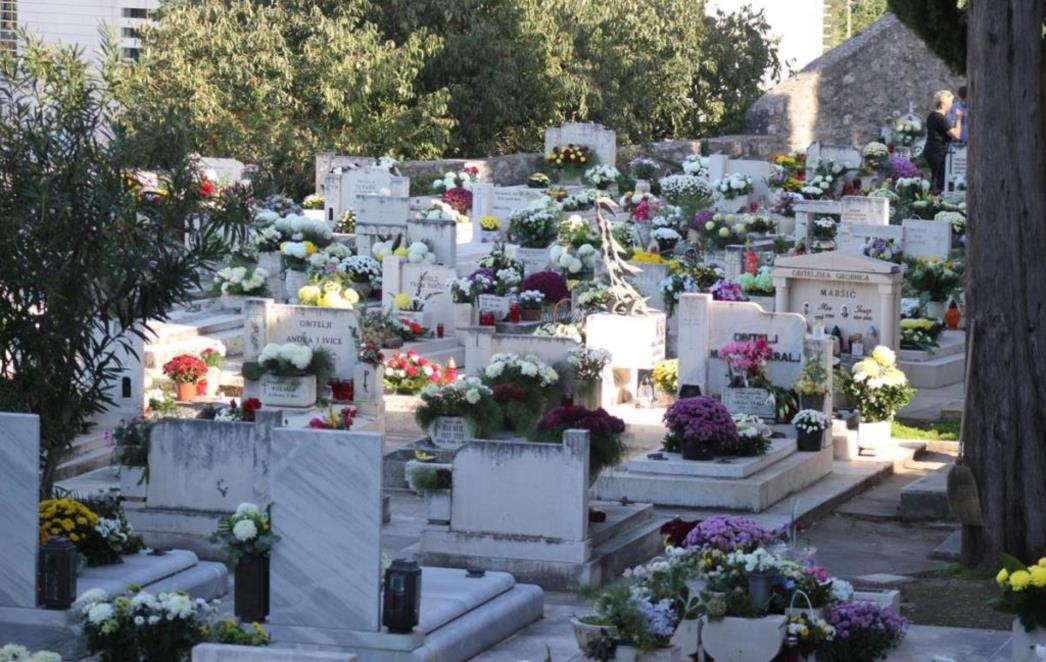 NIŠTA NOVA: Besramno visoke cijene grobnih mjesta u Dubrovniku