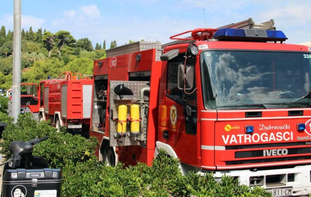 Požar na otvorenom prostoru u  Mokošici