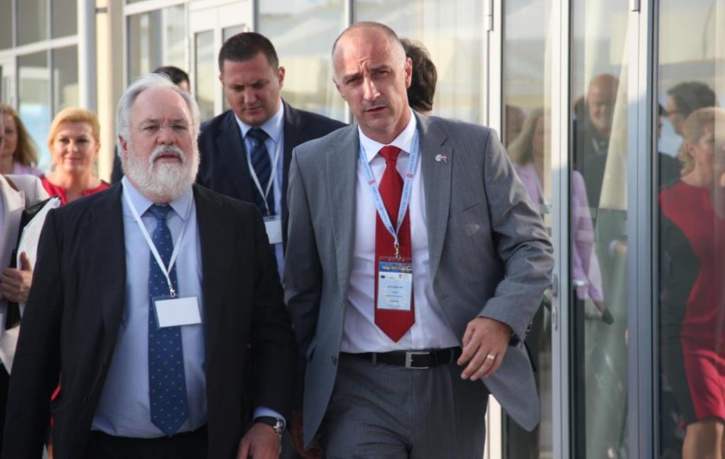 NERVOZA NA VRHUNCU: Bauk, Maras i  Kotromanović naglo postali zabrinuti za budućnost Hrvatske!