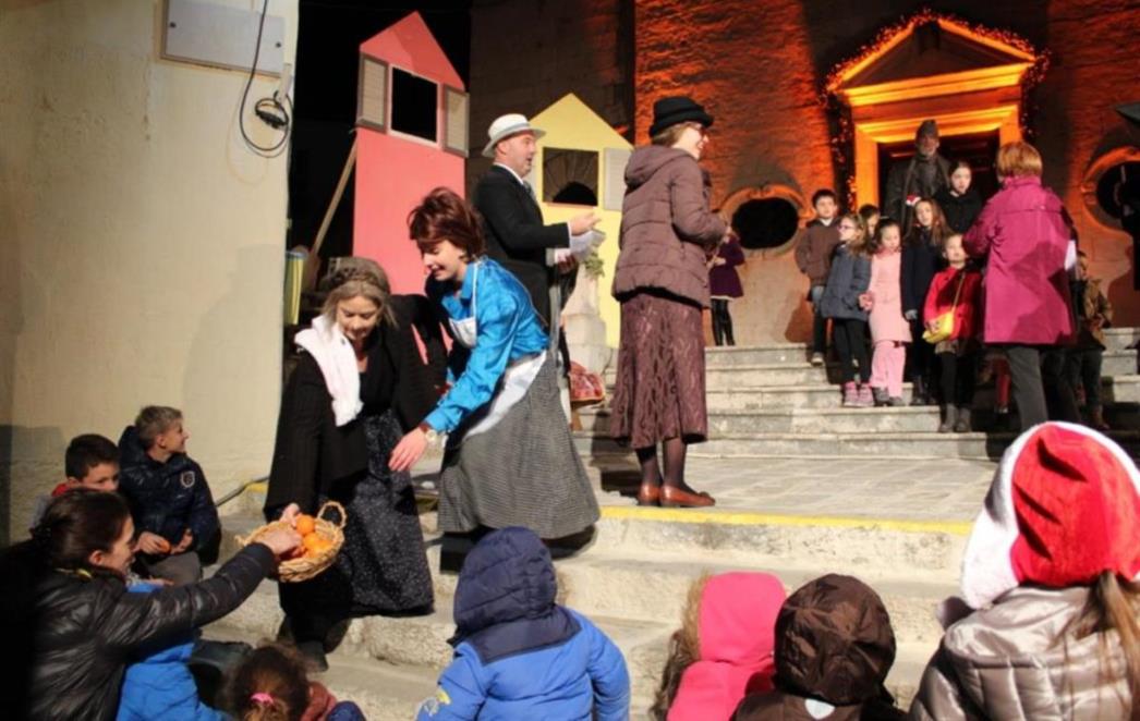 Vremeplovnom kolendom ukazano na značenje   cavtatskih  velikana