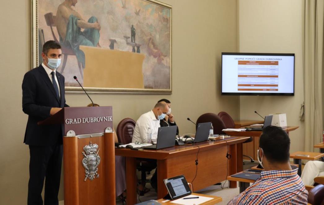 Grad Dubrovnik zakupcima poslovnih prostora i javnih površina kroz smanjenje fakturiranih usluga samo u srpnju pomogao s iznosom od gotovo četiri milijuna kuna