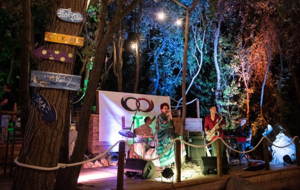 GLAZBENI SPEKTAKL Valerija & The Soul Sanitizers užarili atmosferu u Beach baru Ponat