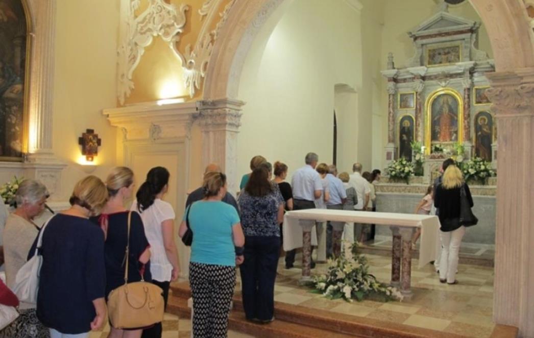 Proslava  Male  Gospe  u  crkvi  Gospe  od  Milosrđa  u  Gospinom polju