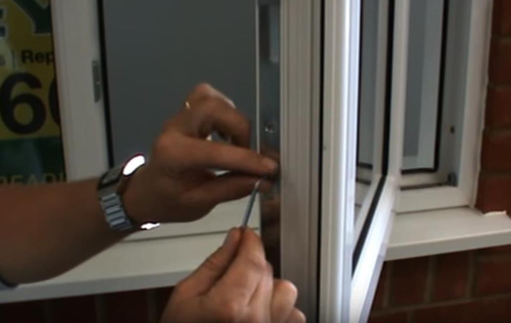 Meštri vam ovo sigurno nisu   rekli: Evo kako svoje PVC   prozore prilagoditi hladnoći 