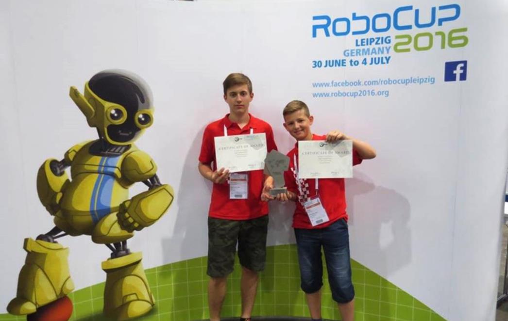 Mladi robotičari iz Hrvatske postigli dosta genijalan uspjeh - osvojili su 9 medalja na uglednom natjecanju