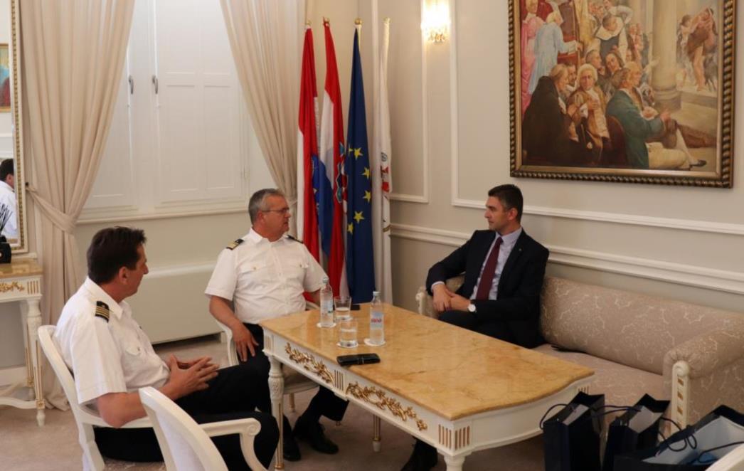 Gradonačelnik Franković primio predstavnike Hrvatske ratne mornarice (FOTO)