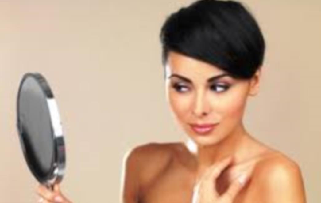 PRIRODNI BOTOKS: Napravite sami masku i serum protiv bora