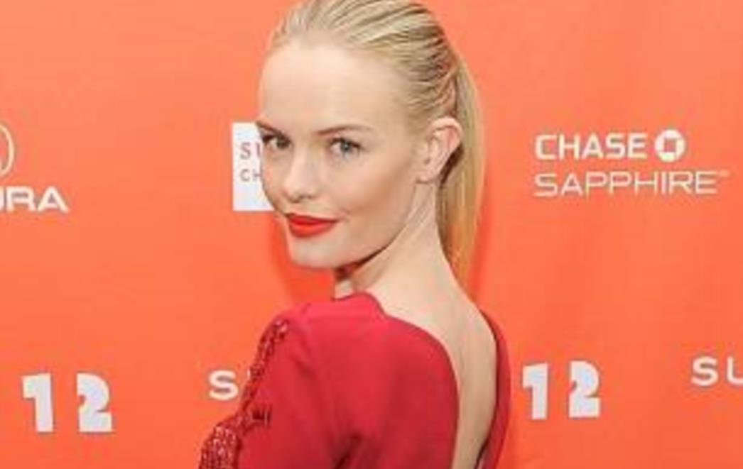 Tako seksi! Kate Bosworth 'pokorila' crni tepih u crvenoj haljini 