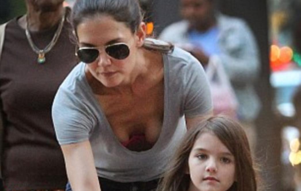 Katie Holmes i Suri stradale u nesreći