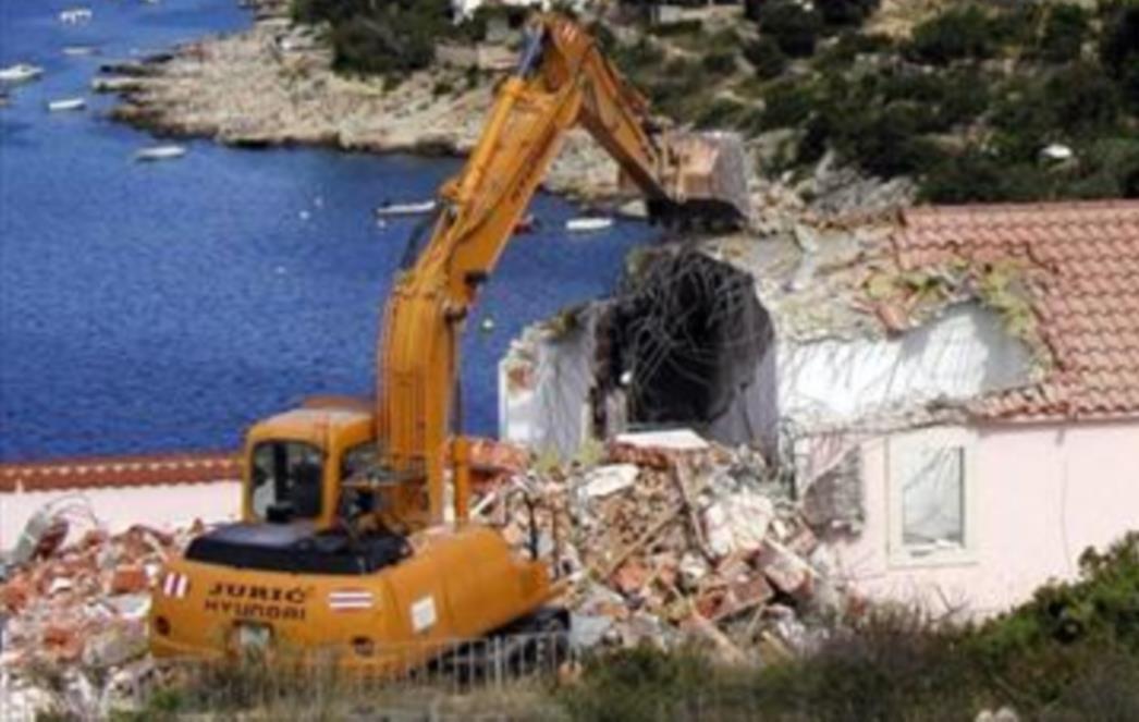 Nastavljaju 'padati' bespravni objekti na dubrovačkom području: Evo tko je danas na tapeti!