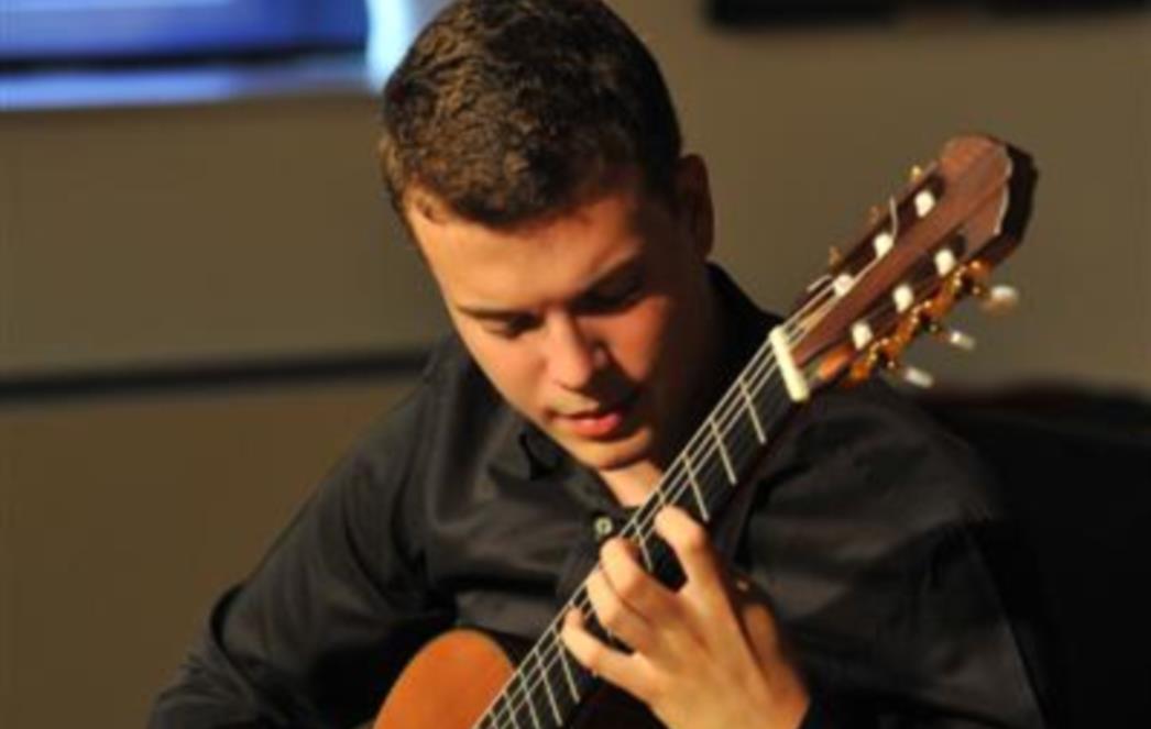 Recital Srđana Bulata večeras u Kneževu dvoru 