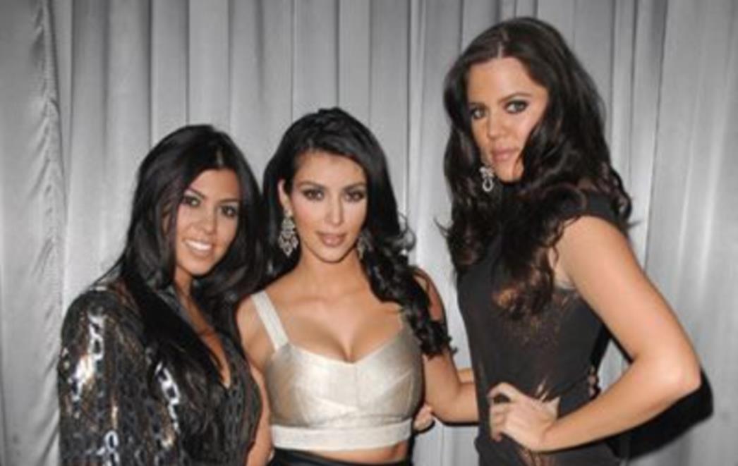Seksepilne sestre Kardashian pozirale u izazovnom donjem rublju