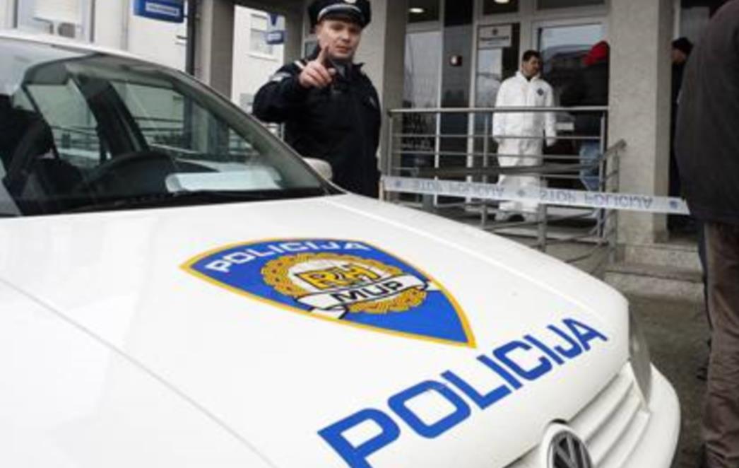 UHIĆEN PLJAČKAŠ U METKOVIĆU: Provaljivao u obiteljske kuće i krao zlatni nakit i novac!