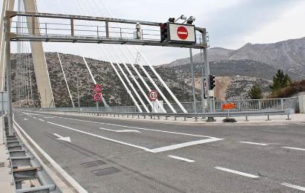 DUBROVNIK ODSJEČEN: Zatvoren most, otkazani letovi, katamarani ne plove 