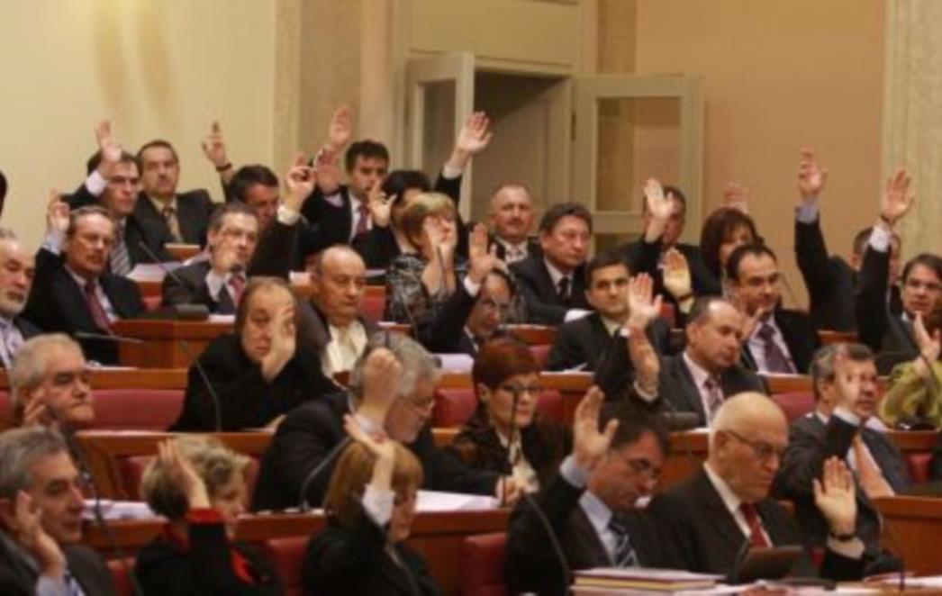Suhe šljive iz Srbije, rajčica iz Makedonije....