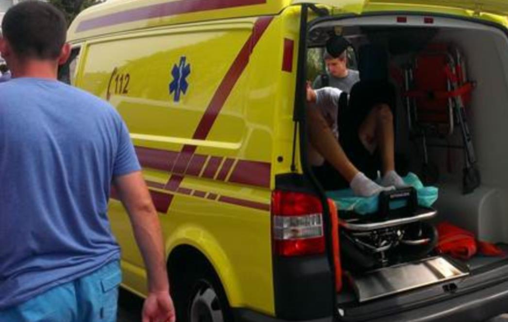 Teška prometna nesreća u Konavlima: Putnica (20) teže ozlijeđena, vozač lakše